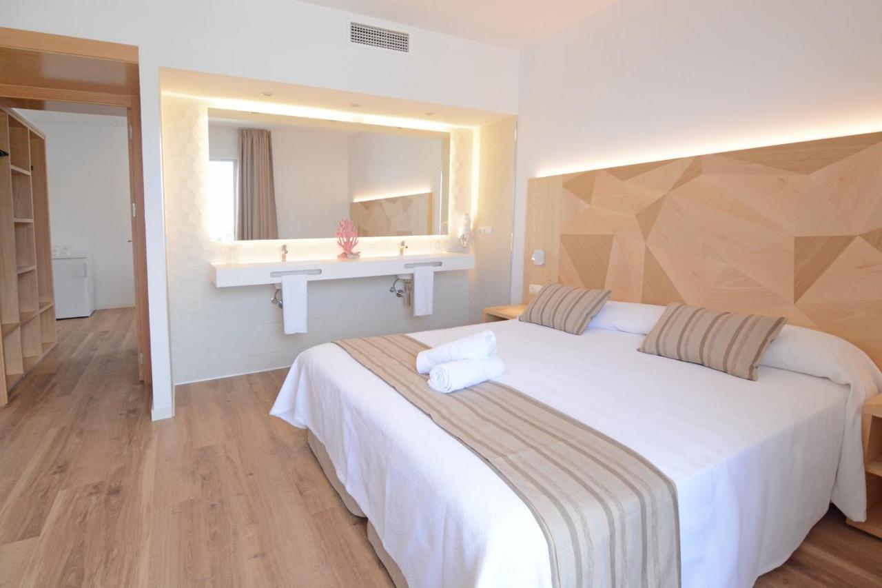 Apartamentos Playa Sol Es Canar  Exterior photo