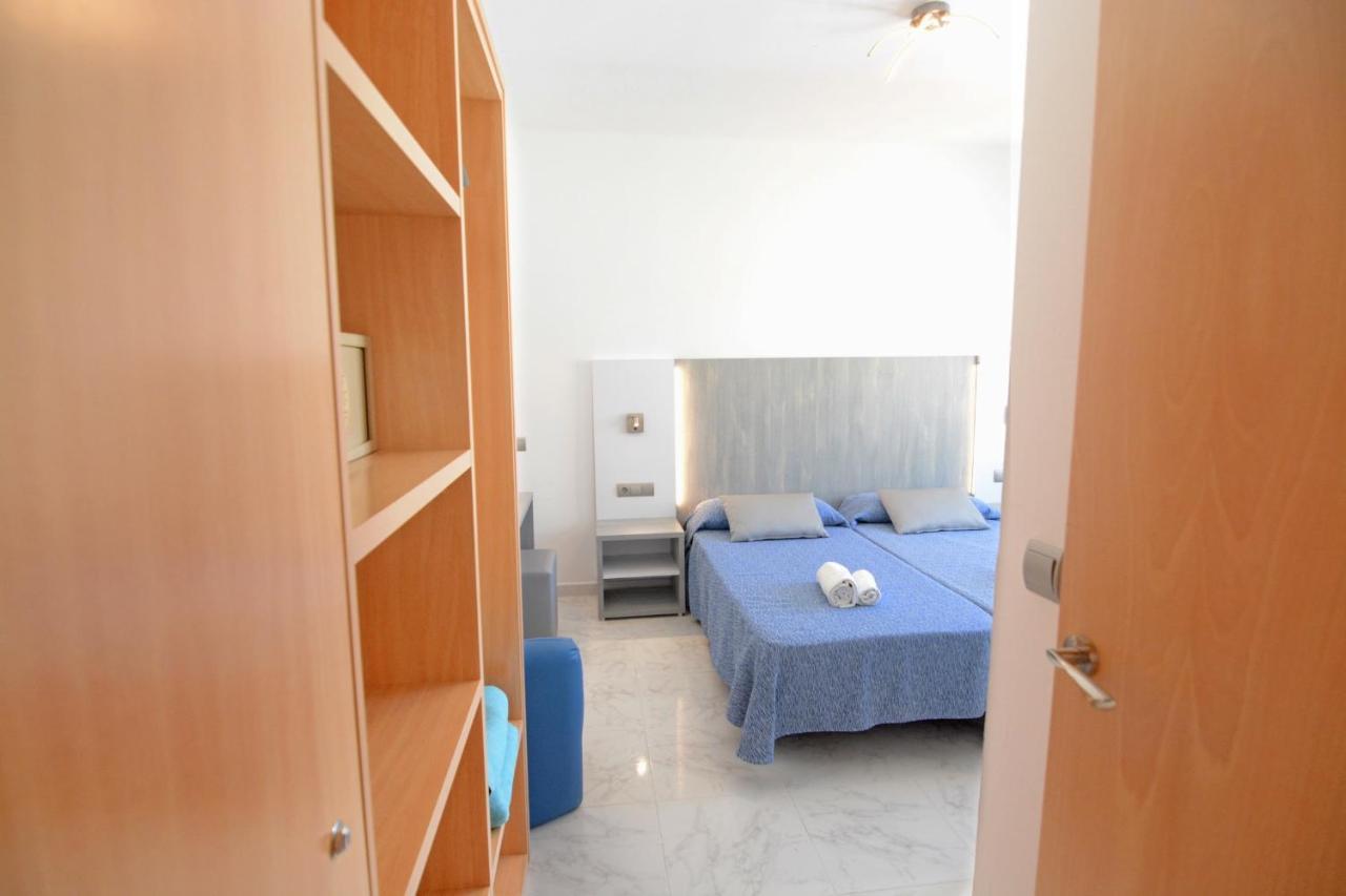 Apartamentos Playa Sol Es Canar  Exterior photo
