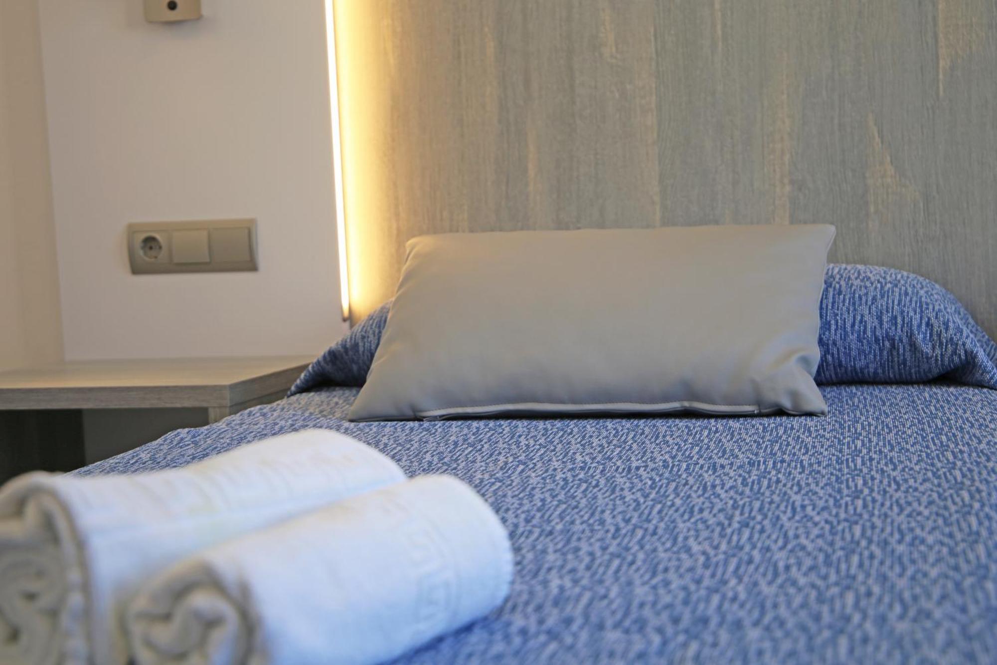 Apartamentos Playa Sol Es Canar  Room photo